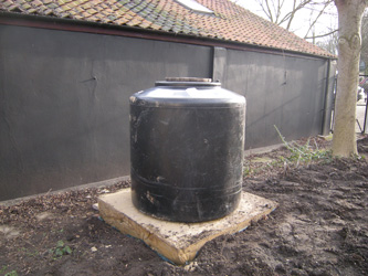 Grapes Hill Community Garden - Water tank