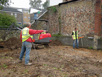 Grapes Hill Community Garden - Measuring up