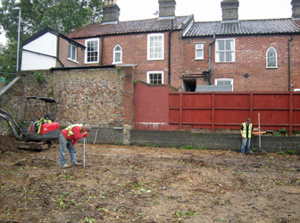 Grapes Hill Community Garden - Measuring up