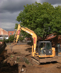 Grapes Hill Community Garden - Site clearance continues