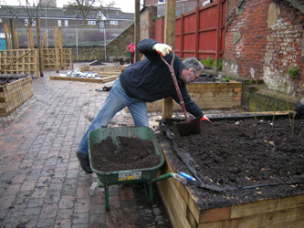 Grapes Hill Community Garden - Covering Bulbs